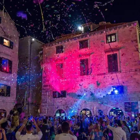 Tailor With A Private Terrace * Dubrownik